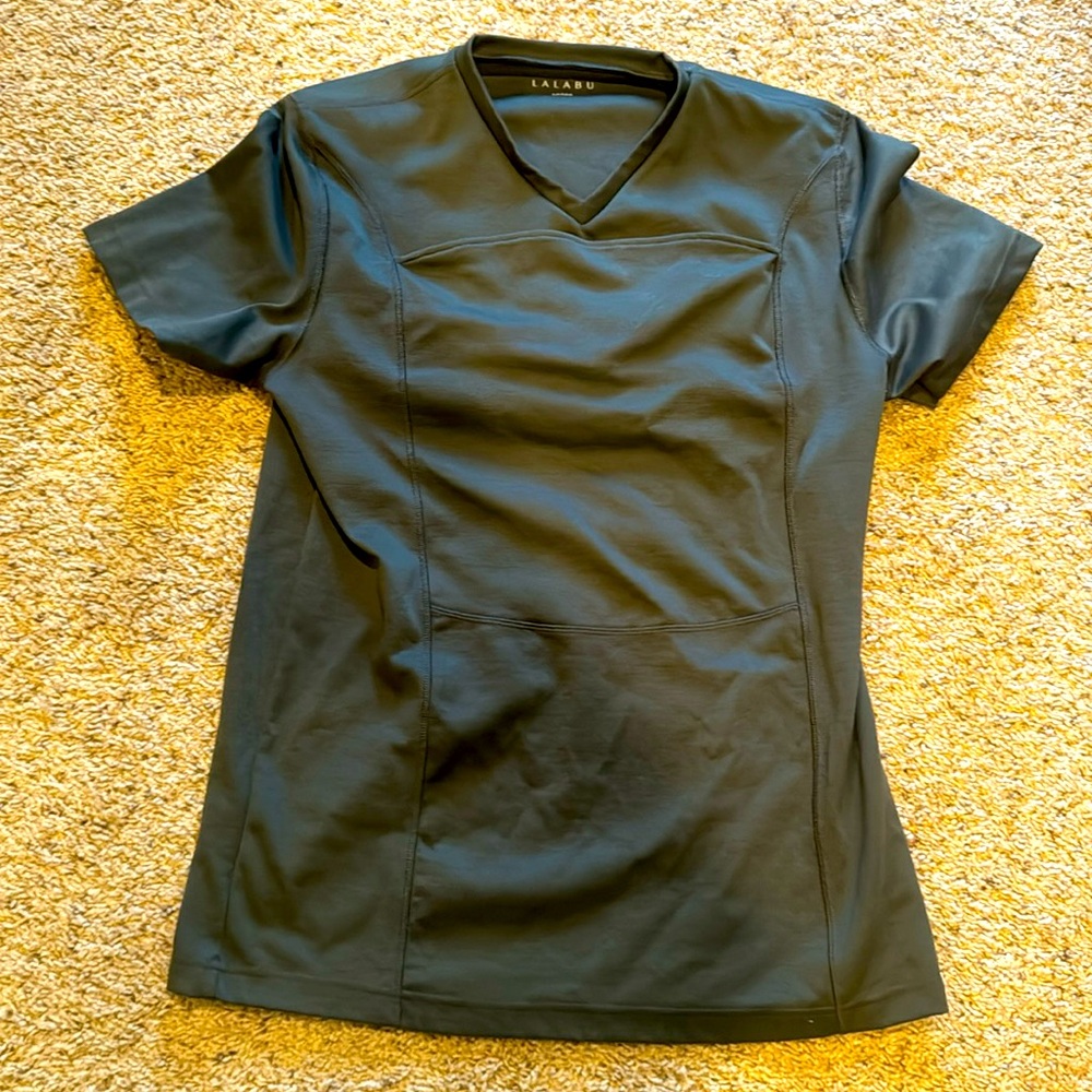 Men’s large Lalabu Dad shirt - dark gray t-shirt. Newborn carrying pouch